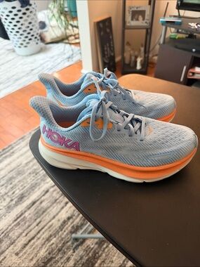 HOKA Women's Clifton 9